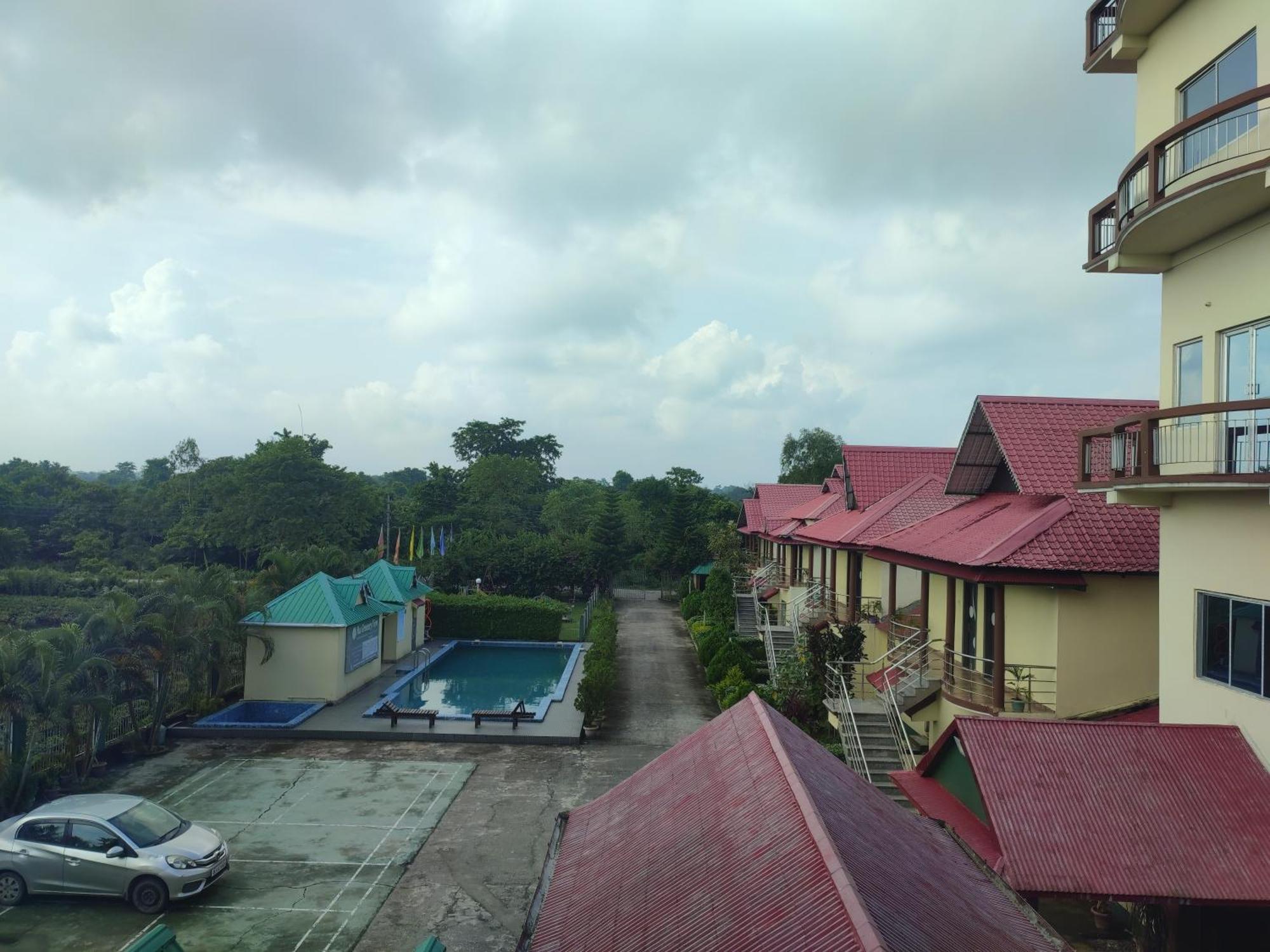 Maa Greenary View - A Holiday Resort Alipur Duar Екстер'єр фото